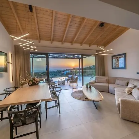 فيلة Luxury Gjovana's 2