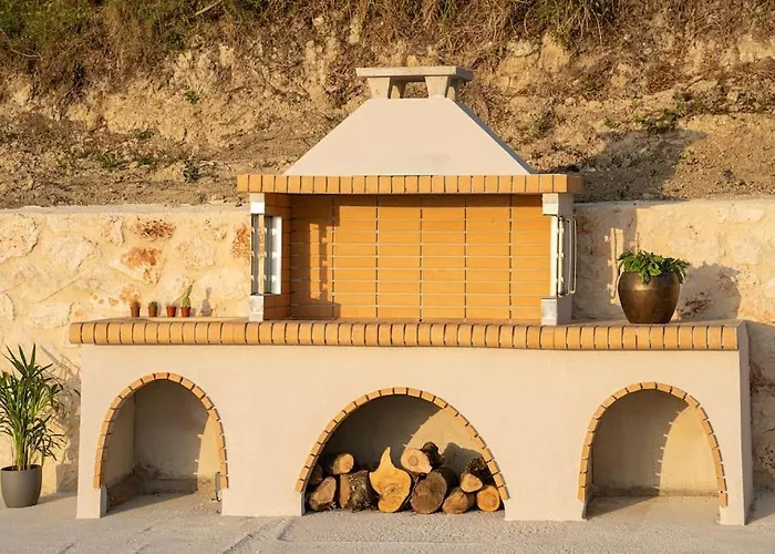 Villa Luxury Gjovana's 2 Svoronata