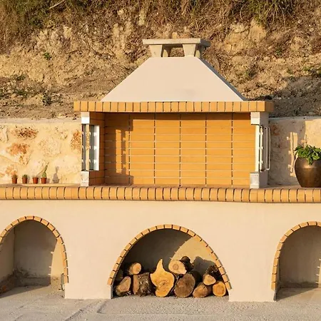 Вилла Luxury Gjovana's 2 Свороната